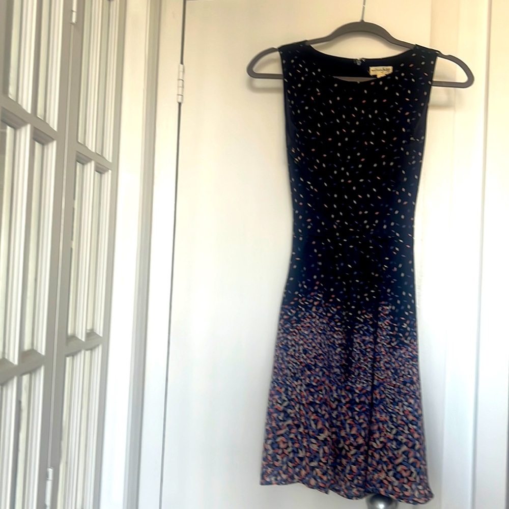 Size 8 belted knee length dress in great condition